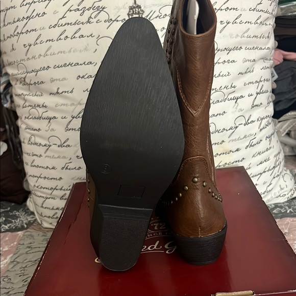 Faded Glory Brown cowboy boots - Picture 6 of 7